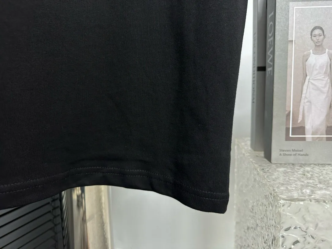 ￼ 【YSL】 25ss Classiclogo t Classic 260g ! ， ，os ， ， Same Style。 ：Black，White Size：XS-L